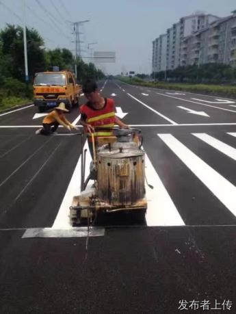 东莞市政道路热熔划线施工队承接各类道路划线车位画线