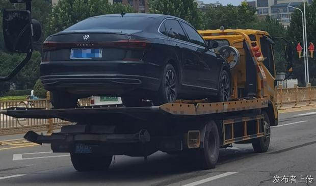长寿区24小时拖车脱困补胎搭电救援